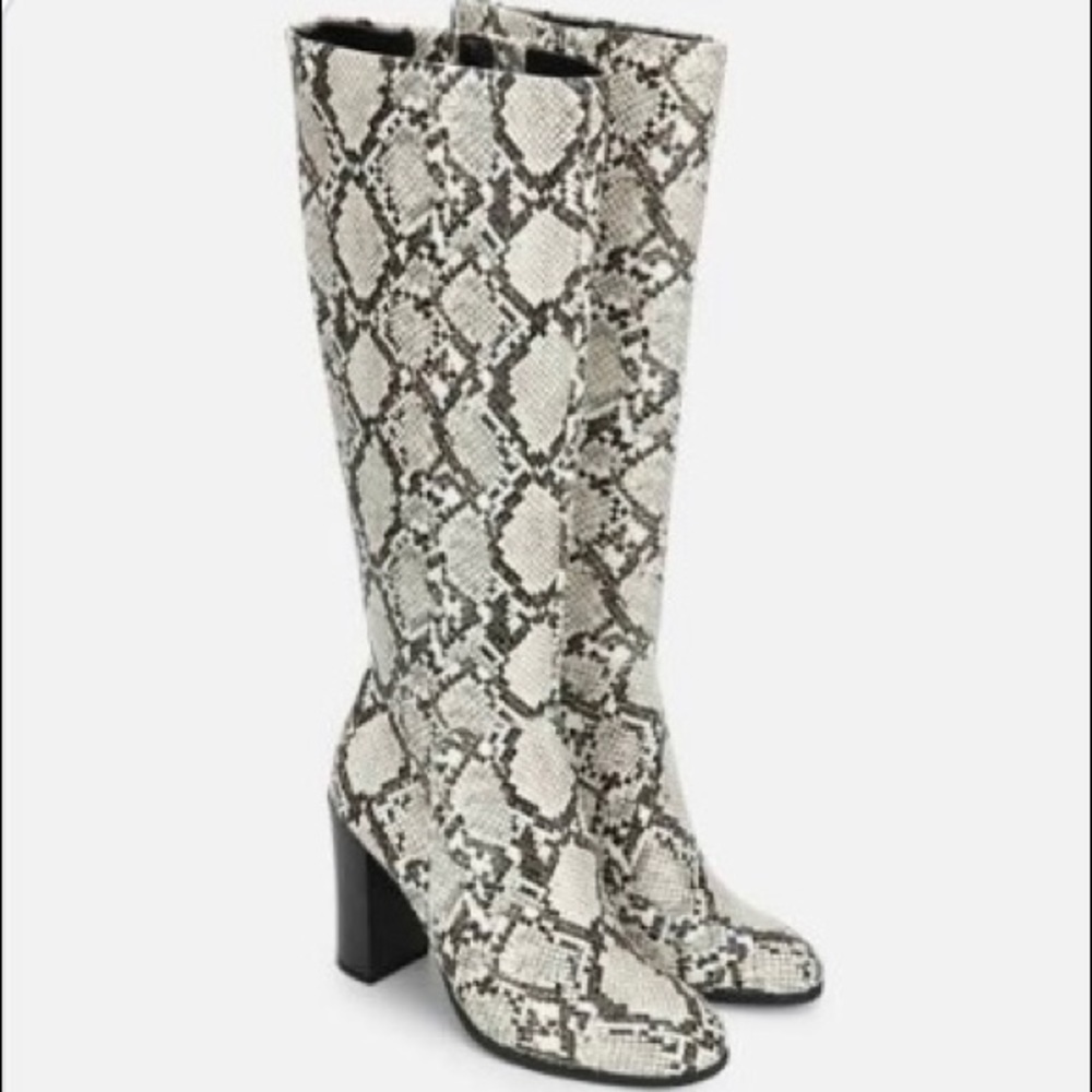 KENNETH COLE BOOTS - Picture 5 of 6